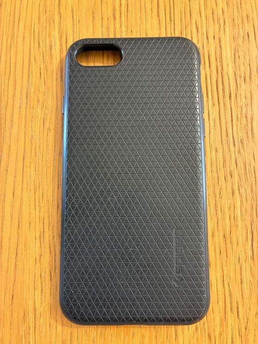 Iphone SE 2020 + Base De Carregamento Belkin + Capa Spigen Liquid Air