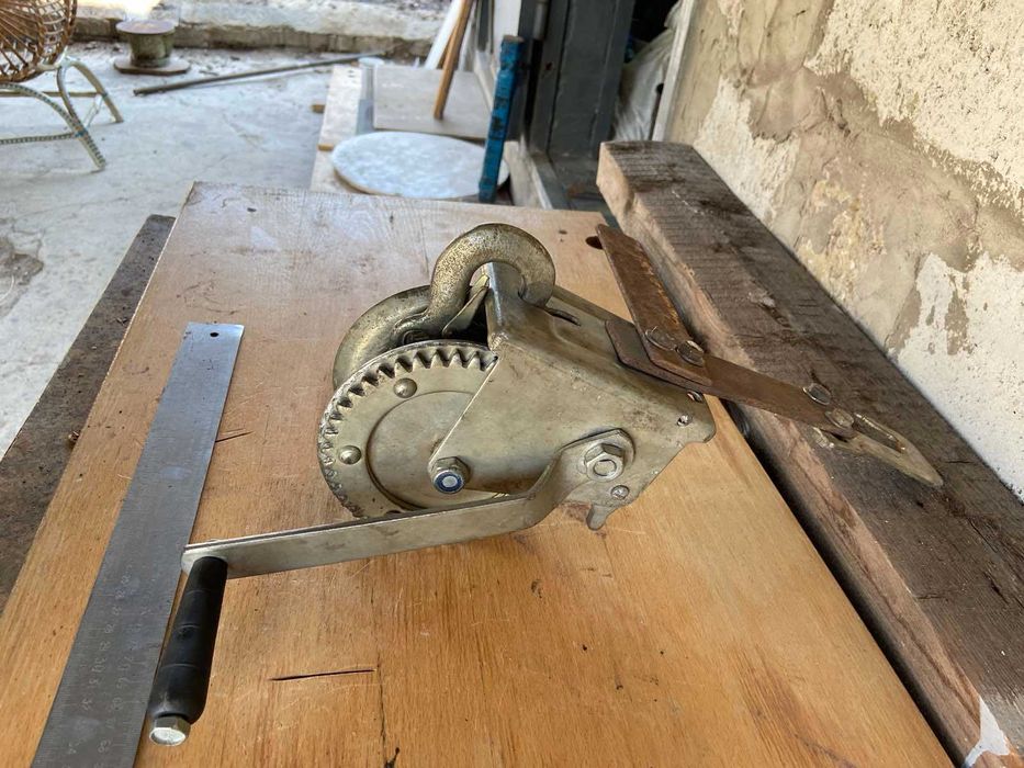 Продам лебідку ручну