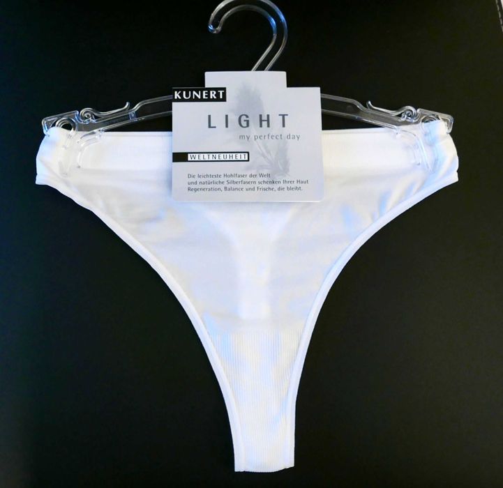 Aksamitnie miękkie stringi lekkie KUNERT LIGHT białe XS/S -80%