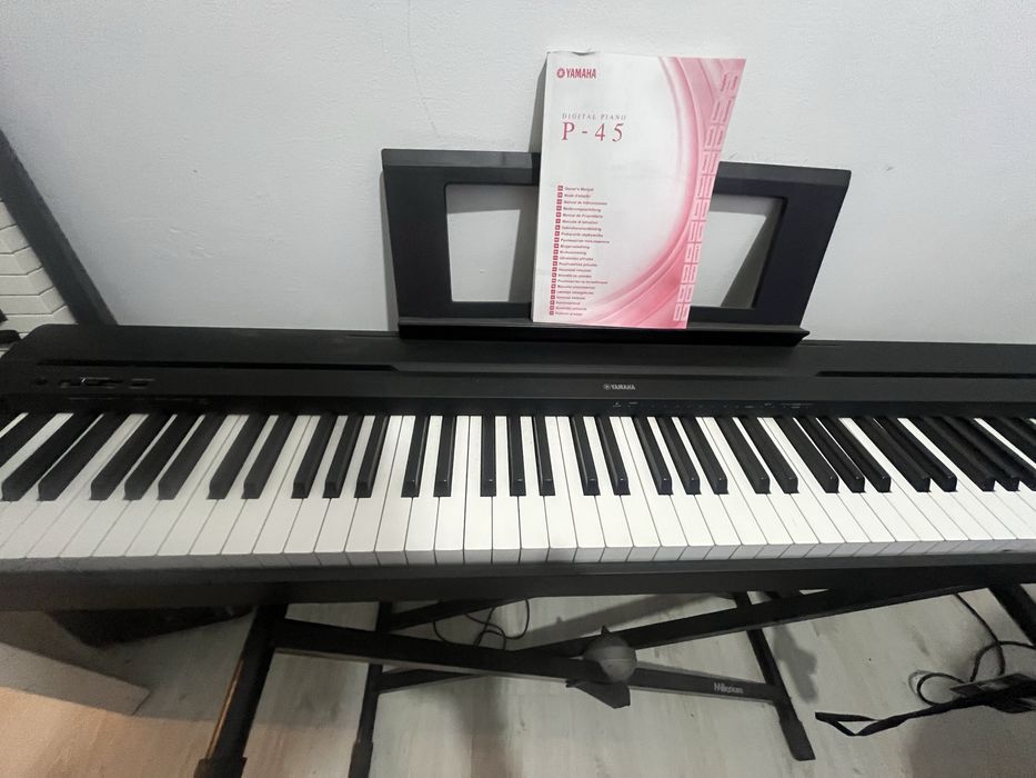 Yamaha P-45 Piano Digital