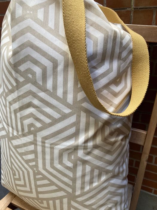 Almofada/Puff para a praia, piscina ou jardim