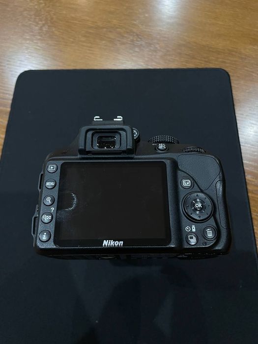 Máquina fotográfica Nikon D3300