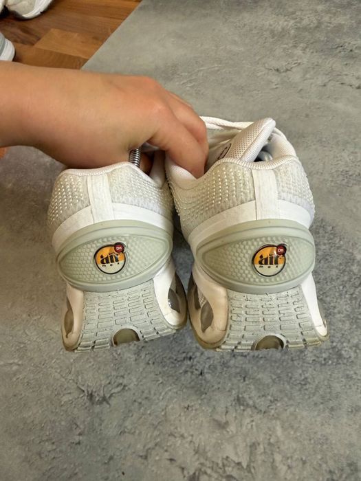 Кросівки Nike Air Max Dn White розмір 43
