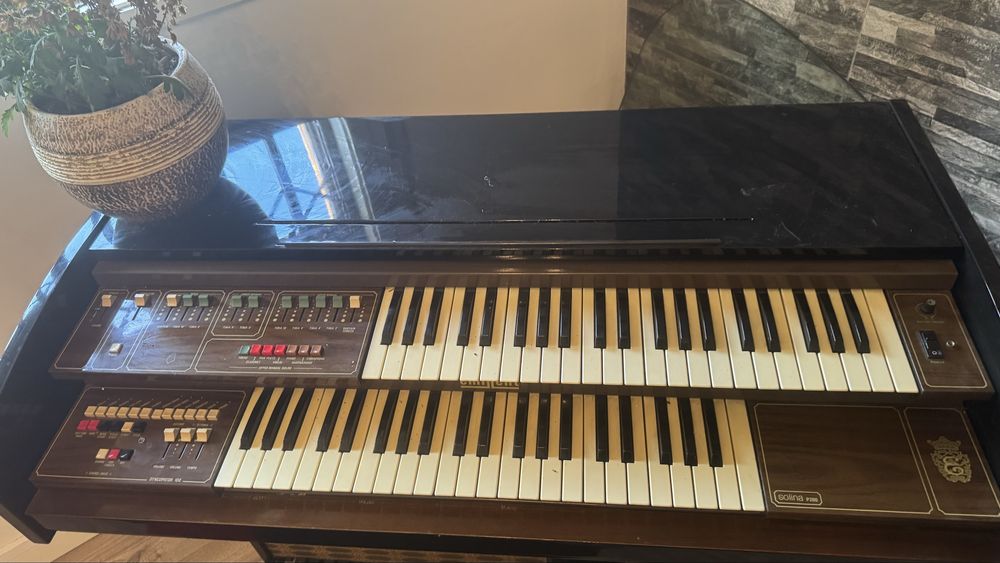 Piano em muito bom estado