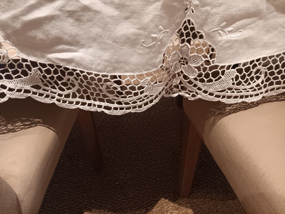 Toalha de linho bordada linda