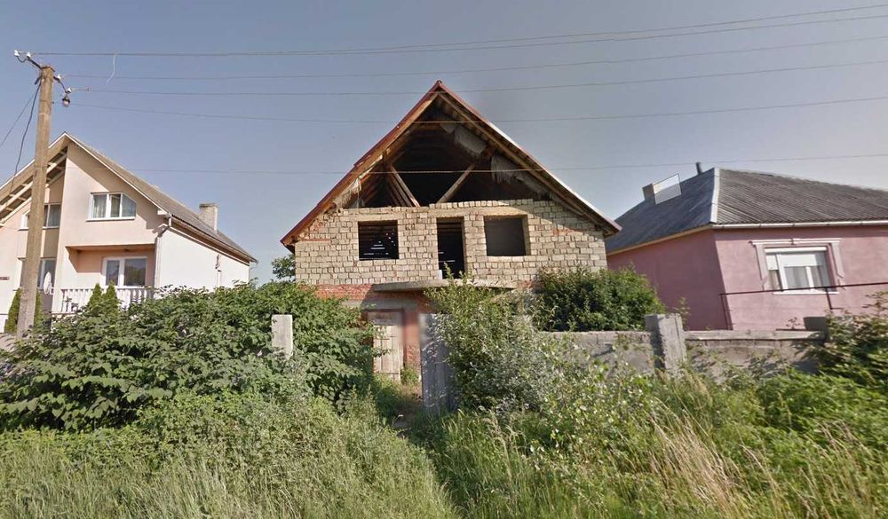 Будинок біля замку Паланок | 241 м² | 6 соток | готовий конструктив | тихий район