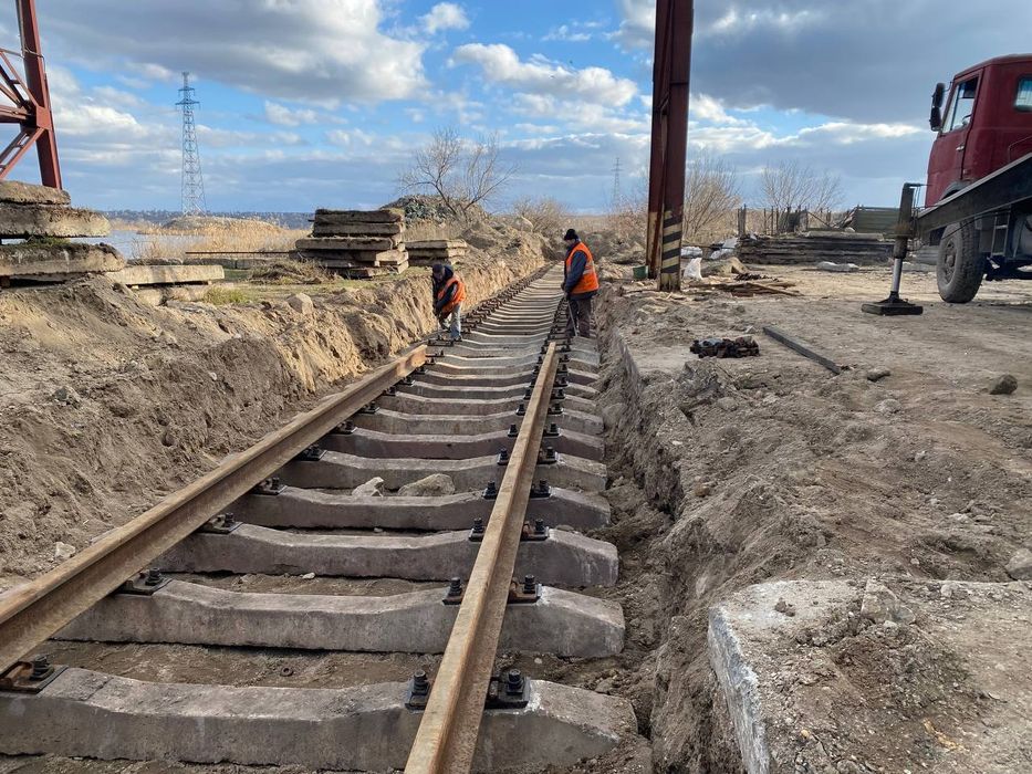 Работа эксковатора,грейдера,самосвалы