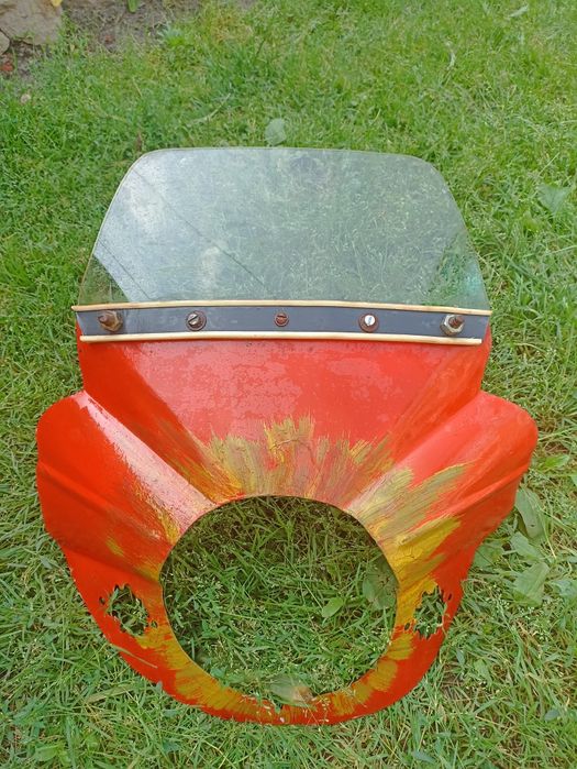 Щиток на мотоцикл .