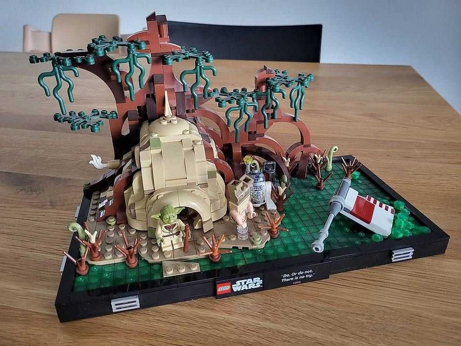 Lego Star Wars Dagobah Jedi Training Diorama 75330