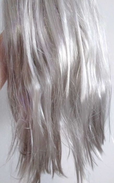 Carnaval: peruca cinza (cabelo sintético)