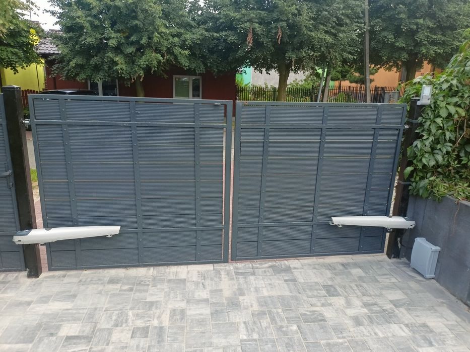 Napęd Nice V2 Nyk lub Wingo 2024 zestaw do bramy 2 skrzydłowej - monta