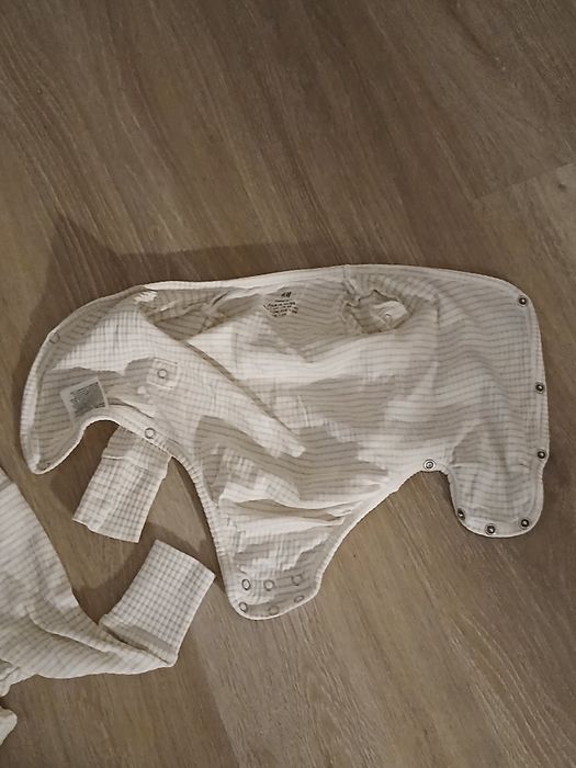 Komplet body i spodenki rozmiar 62