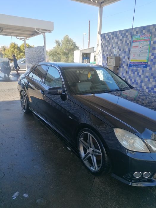 Mercedes Benz E220