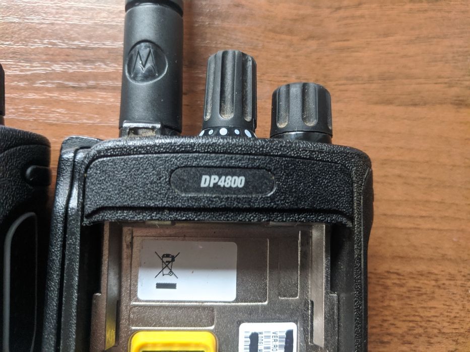Рацію радиостанцию связь Motorola hytera продам