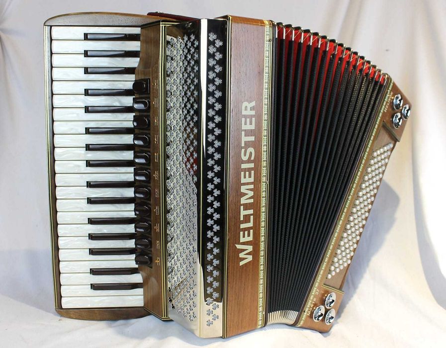 Acordeão Weltmeister Monte 37 à 4ª Voz  - Acordeon