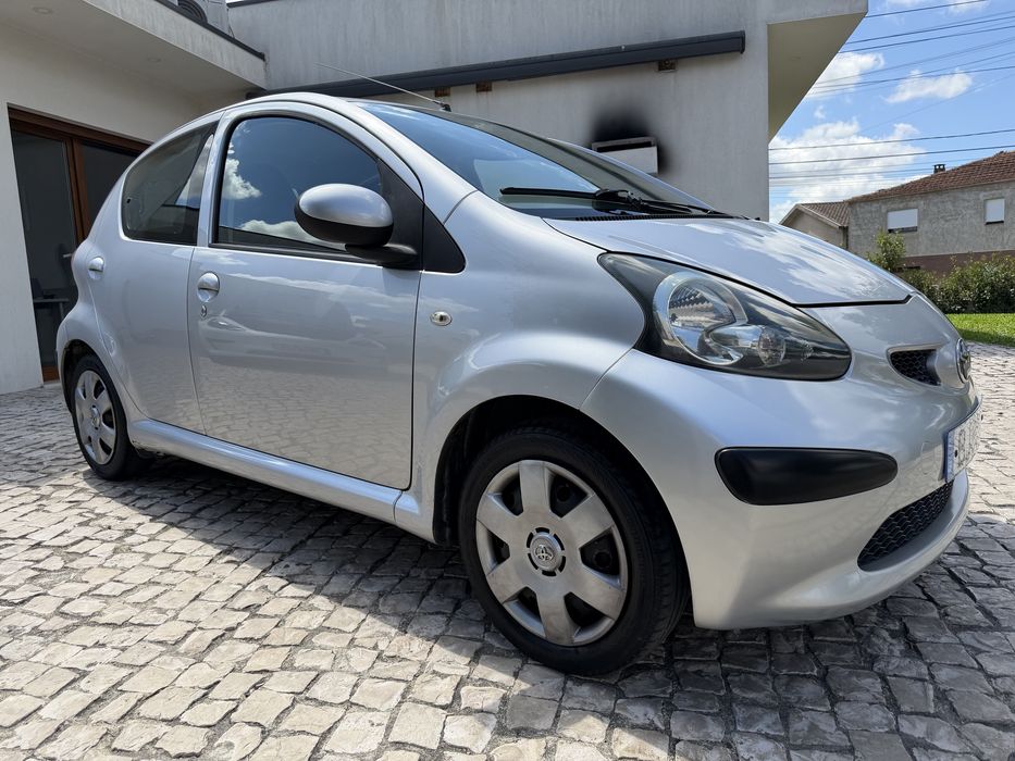 Toyota Aygo - 1.0 / gasolina - Ago/2006