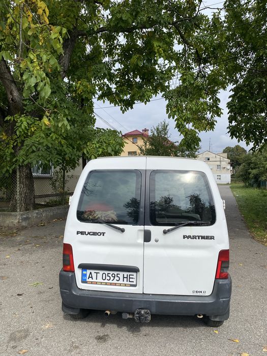 В Продажі Пежо Партнер
