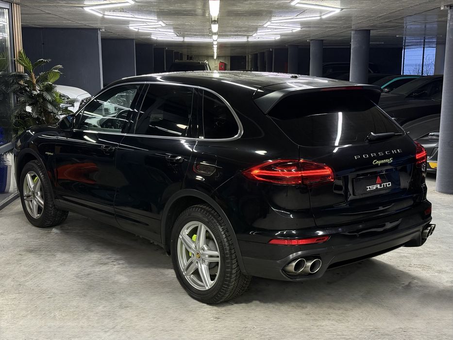 Porsche Cayenne S hybrid