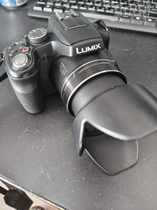 Panasonic LUMIX DMC-FZ200