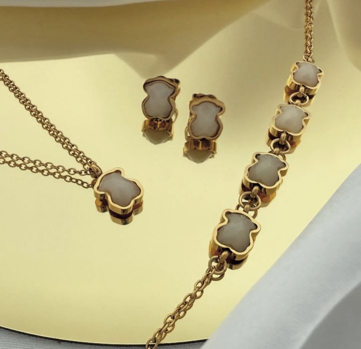 Zestaw bizuterii z motywem misiowym