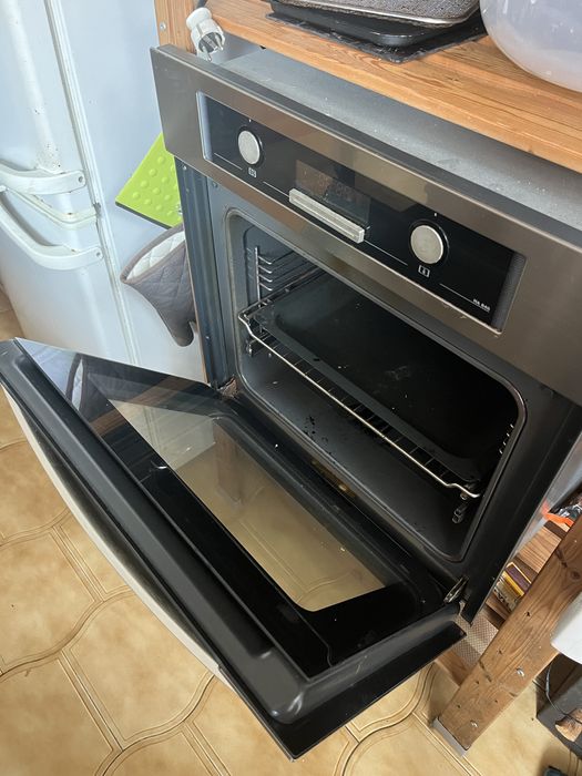 Forno Elétrico de encastre Teka