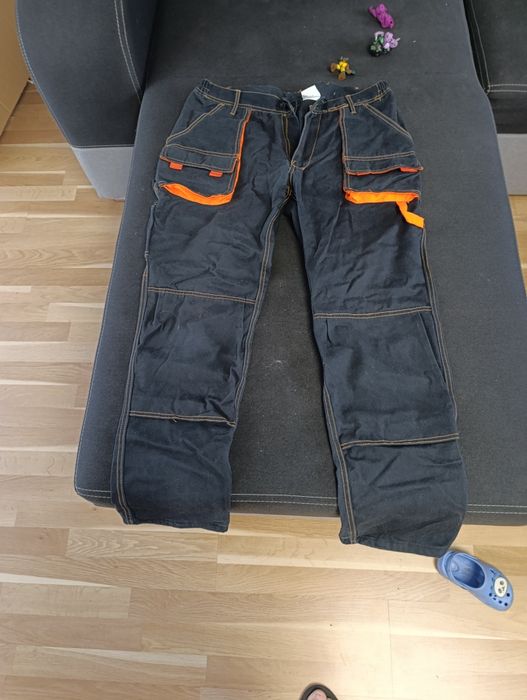 Spodnie robocze rozm.52 w pasie 92-96