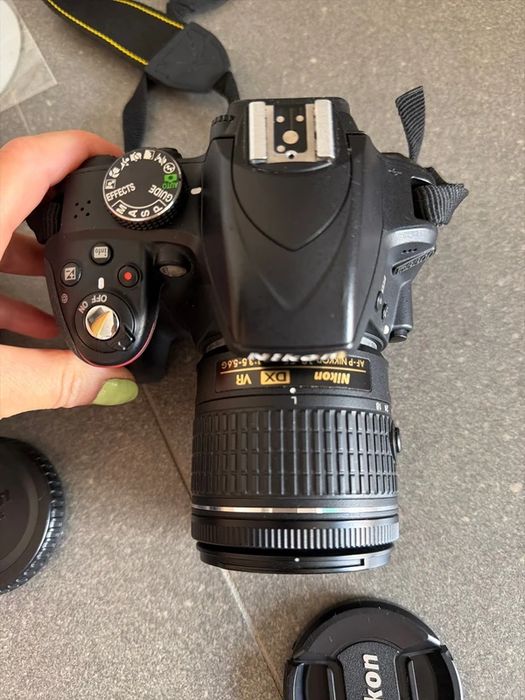 Nikon D3300 DSLR com 2 Lentes e Acessórios