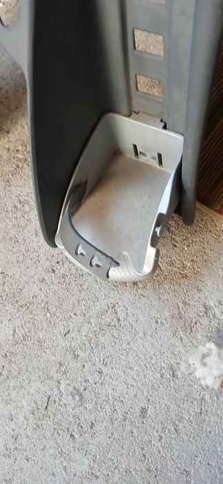 Cadeira de passeio para bicicleta com marcas de uso