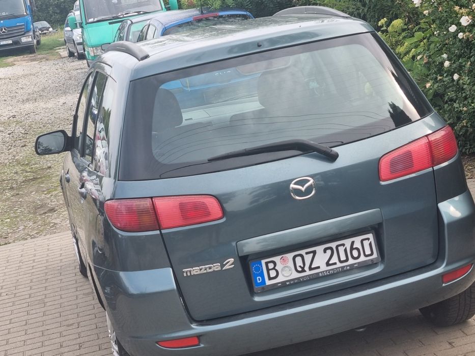 Ładna mazda 2 maly przebieg 153 tys bez rdzy