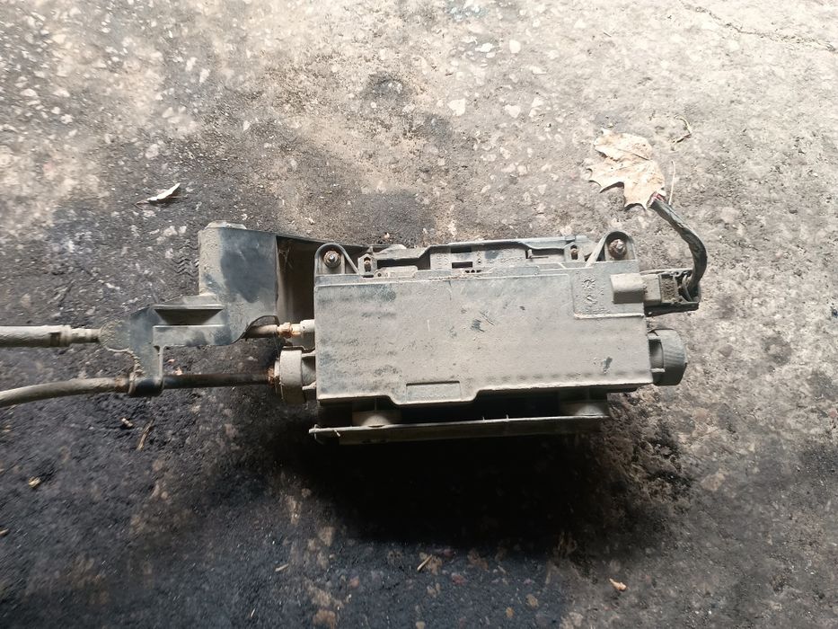 Hamulec  ręczny elektryczny Renault scenic 2