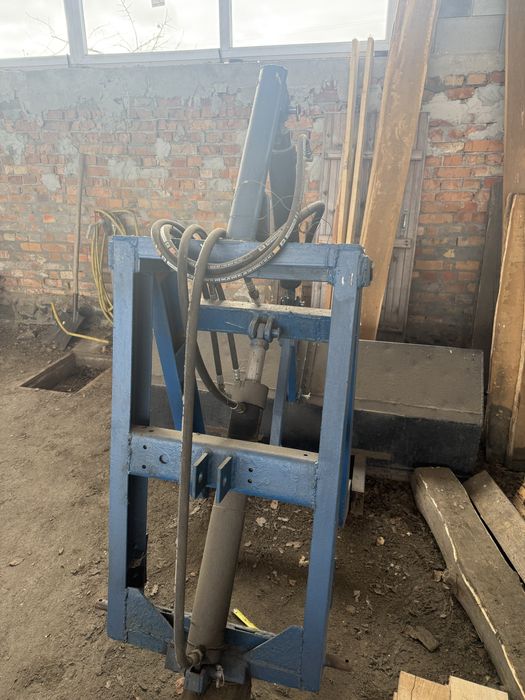 Погрущик на трактор