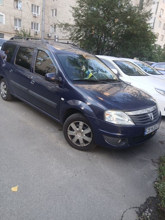 Продаю авто Дачія Логан