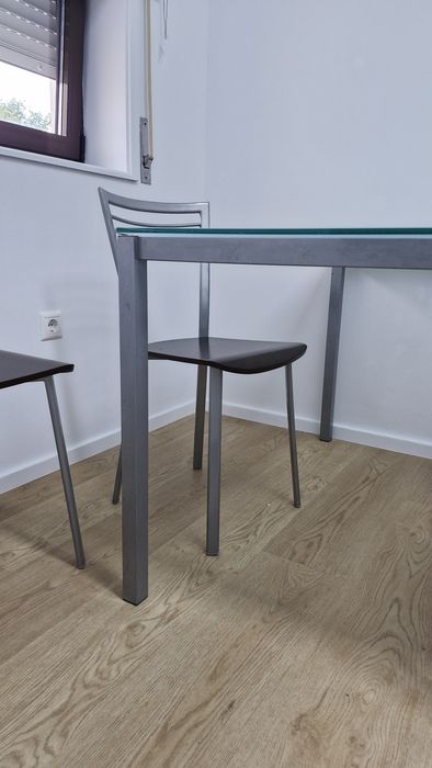 Mesa cozinha com 4 cadeiras