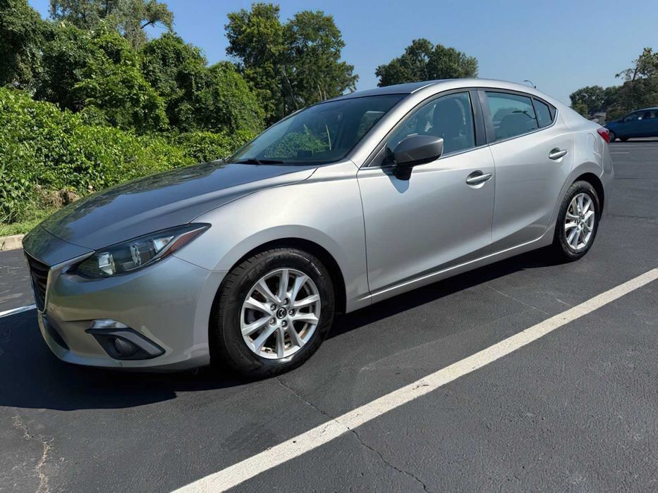 Mazda 3      2016