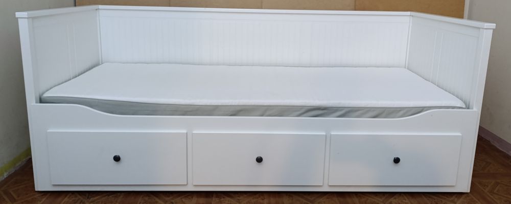Łóżko HEMNES IKEA 80x200 cm.Z Materacem HUSVIKA IKEA.Posiadam Drugi Materac do Kompletu.
