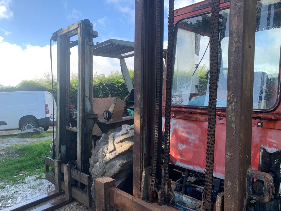 Empilhador 4x4 Manitou mafra