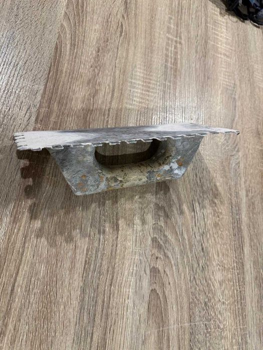 Espátula / Pente para cimento