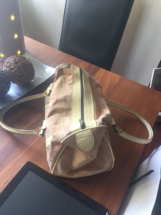 Vendo mala em cortiça originais