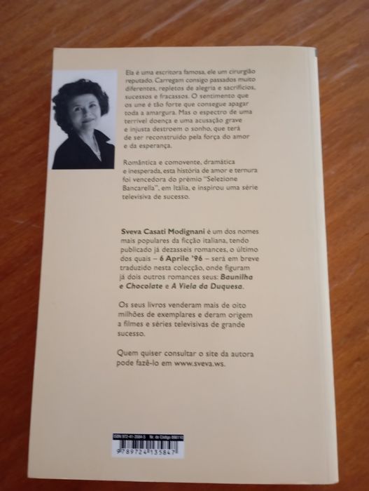 Livro "Desesperadamente Giulia"