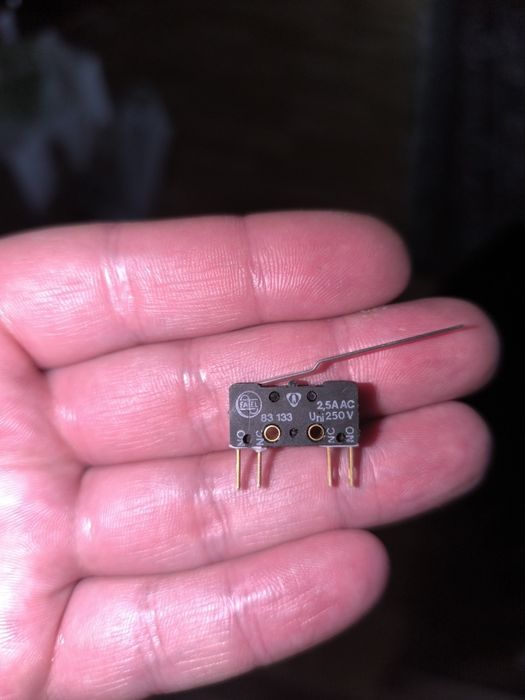 Мікроперемикач FAEL 83 133 250V 2,5 A