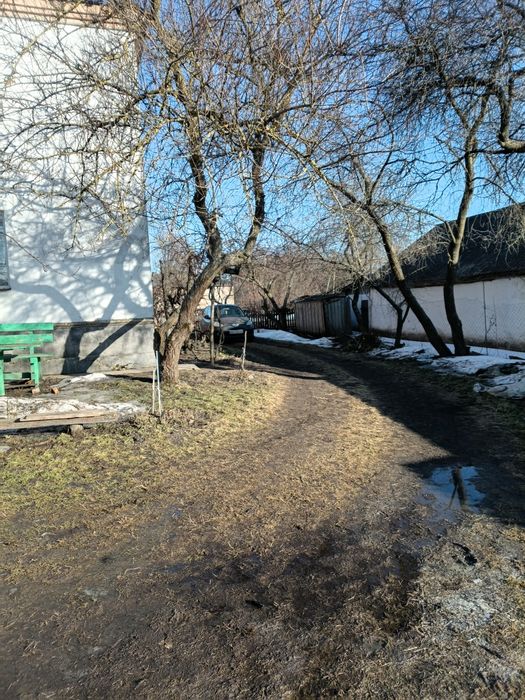 Продам квартиру в жилому стані