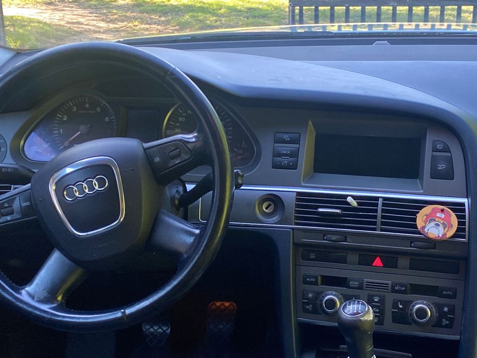 Audi a6c6 2,4 benzyna