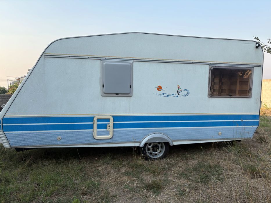 Venda caravana em bom estado