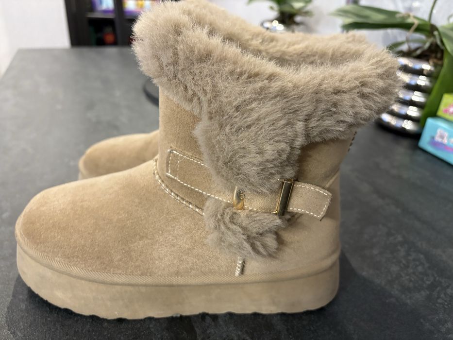 Zimowe w typie Emu rozm 37 stan bdb