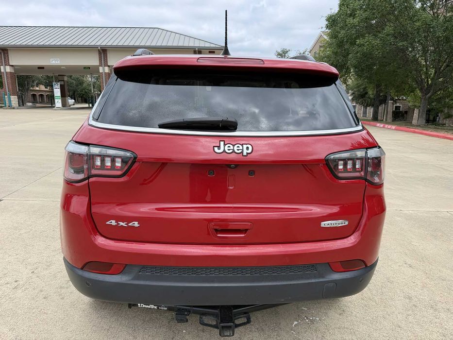 Jeep Compass      2023