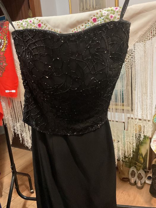 Vestido de noite trabalhado preto t.10