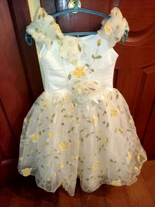 Дитяче святкове плаття