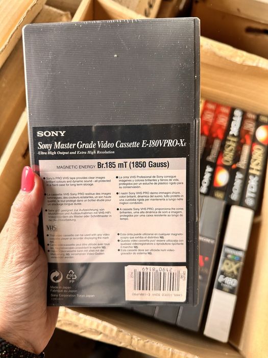 High-Quality VHS Tapes: Sony, TDK, Maxell 18064751091094018121