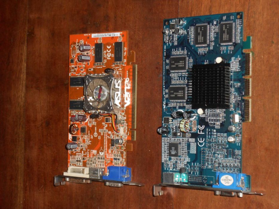 Placa grafica / adaptador multiplicador USB / placa som Aztech antiga
