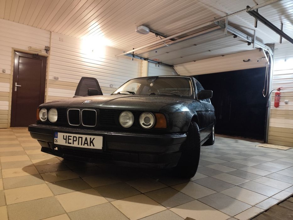 Продаж БМВ 525I ..